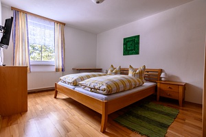Beispiel Vierbettzimmer im Gasthof Gstemmerblick.