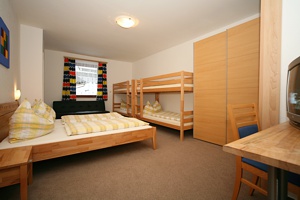 Beispiel Sechsbettzimmer im Gasthof Gstemmerblick.